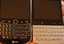 黑莓P9981手机评测（黑莓P9981手机的特点和用户体验）